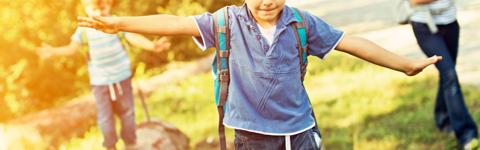 Agenzia programma alla pari Protezione Agenzia programma alla pari Bambino in equilibrio